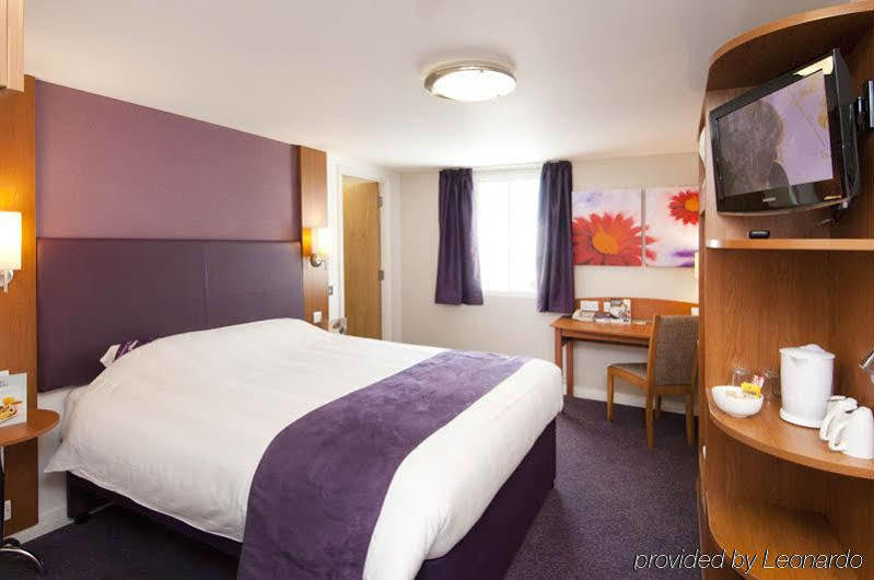 Premier Inn London Twickenham Stadium エクステリア 写真